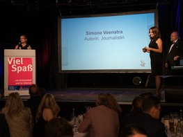 SpaceNet Award Bühne mit Simone Veenstra
